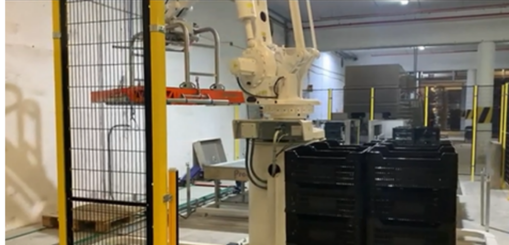Celula Robotizada de Paletizado para Envases Vacios - Célula Robotizada de Paletizado para Envases Vacíos